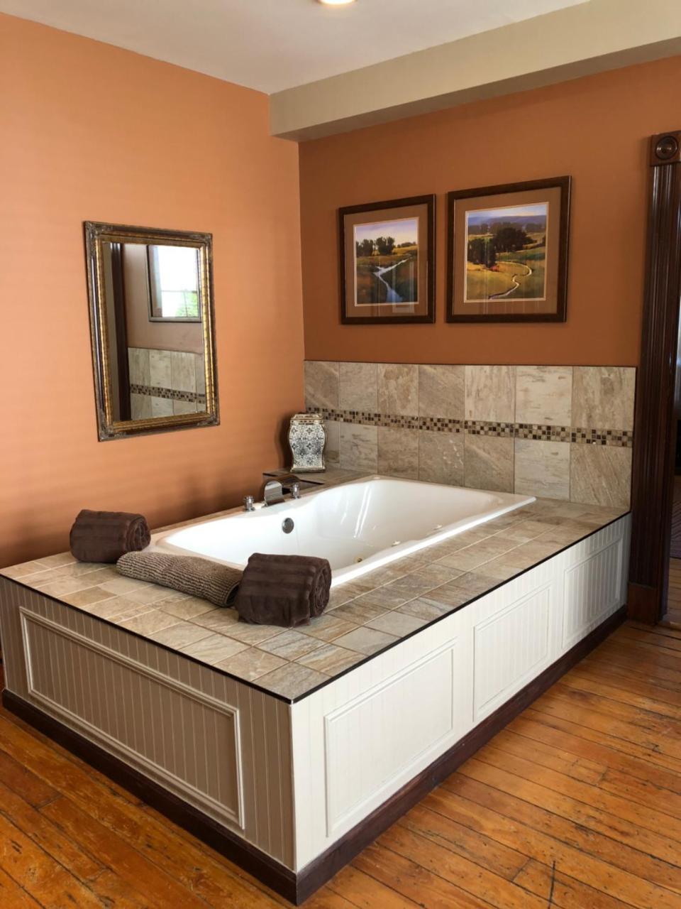 Weller Haus Bed, Breakfast & Event Center Bed & Breakfast Bellevue Exterior photo